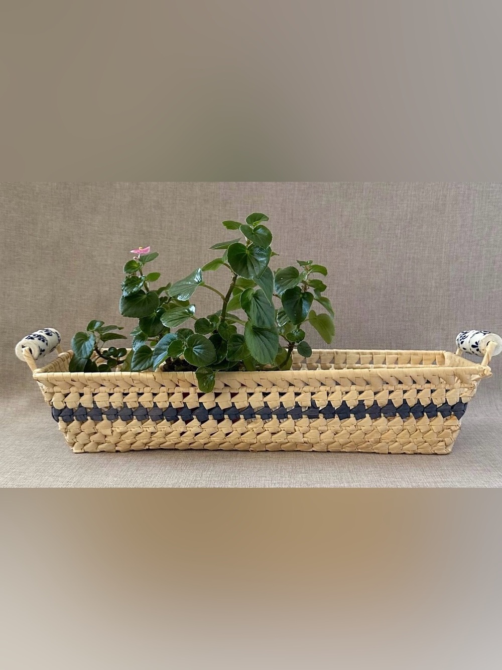 Vtg Handwoven Seagrass Basket with Delft blue floral patterned handles